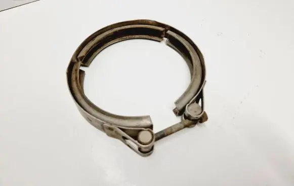 Skoda Octavia Mk3 (5E) Muffler pipe connector clamp 04L131455A