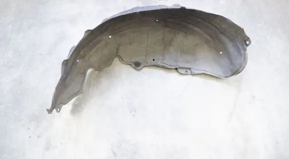 Rear arch fender liner splash guards