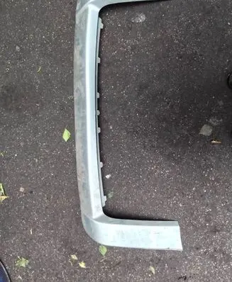Volvo XC90 Front bumper splitter molding 31323585