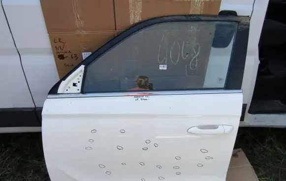 SsangYong Korando Front door