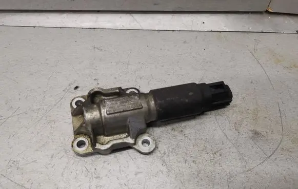 Volvo V70 Camshaft vanos timing valve 1275578