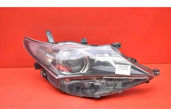 Toyota Auris E180 Headlight/headlamp 8111002E21