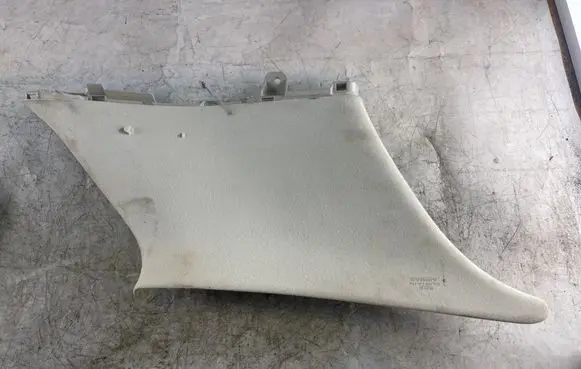 Toyota Corolla E120 E130 (D)pillar trim (top) 6247112830