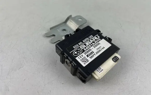 Subaru Legacy Light module LCM 84051AJ010
