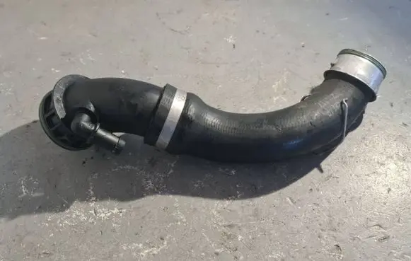 Porsche Macan (95B) Intercooler hose/pipe 95B145833