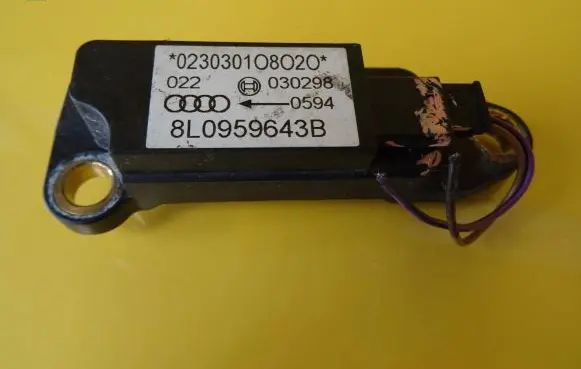 Audi A3 S3 8L Airbag deployment crash/impact sensor 8L0959643B