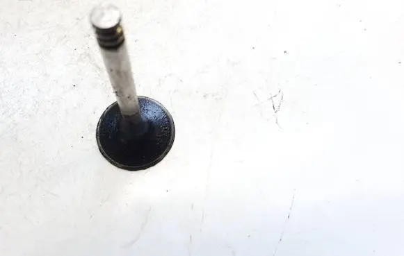 Volkswagen PASSAT B6 Valve 