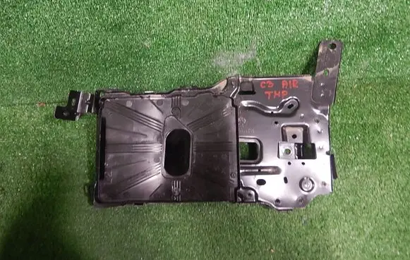 Peugeot 508 II Battery tray 