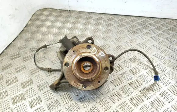 Peugeot 208 Front wheel hub