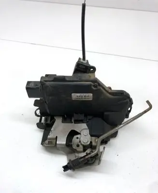 Audi A4 S4 B6 8E 8H Rear door lock 8E0839015C