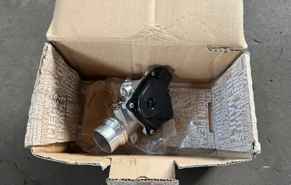 Renault Express Throttle body valve 161A01874R