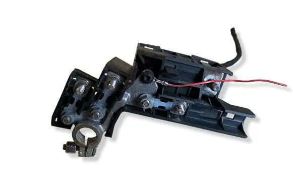 Audi A5 8T 8F Battery relay fuse 4F0915519