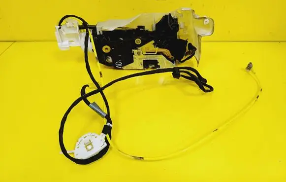 Mercedes-Benz S W220 Front door lock 2207206035