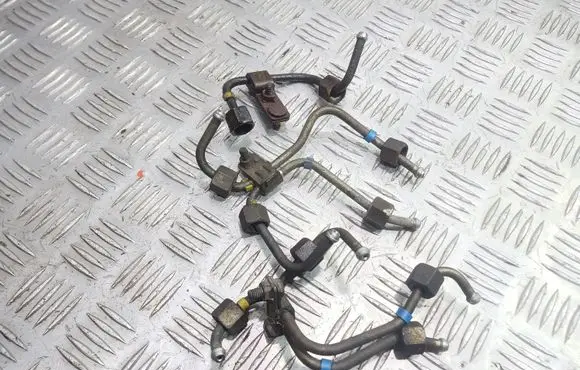 Ford Focus Fuel injector supply line/pipe 