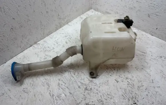 Honda Accord Windshield washer fluid reservoir/tank 015039