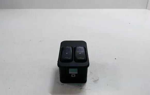 Opel Zafira A Electric window control switch 13363201