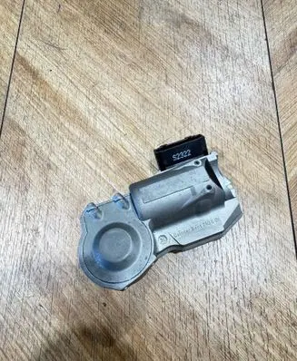 Mercedes-Benz E W211 Steering wheel lock A2034621130