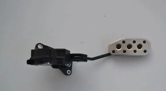 Lexus RX 330 - 350 - 400H Accelerator throttle pedal 7811048030 1988009081