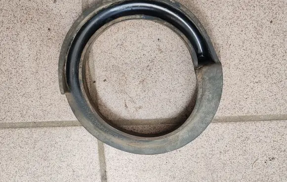 Mercedes-Benz A W169 Front coil spring rubber mount A1693210184