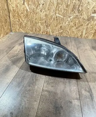 Ford Focus Headlight/headlamp