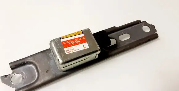 Lexus RX 330 - 350 - 400H Airbag deployment crash/impact sensor 8983048020