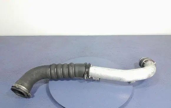 Audi A6 Allroad C5 Air intake hose/pipe 059145731AK