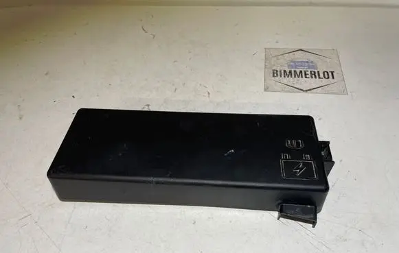 Dodge Charger Fuse box cover 
