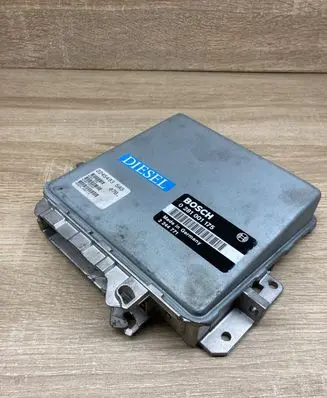 BMW 5 E34 Engine control unit/module ECU 2244771 0281001175