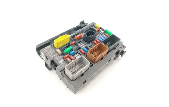Fiat Scudo Fuse module 9807028680