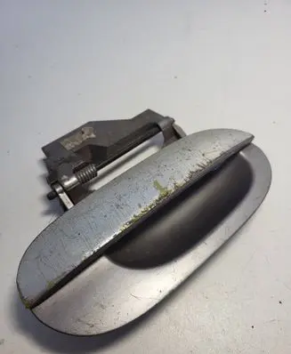 BMW 5 E39 Rear door check strap stopper 5122824566