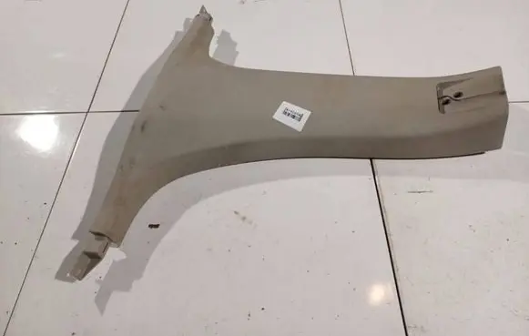 Chrysler 300 - 300C (B) pillar trim (top) 