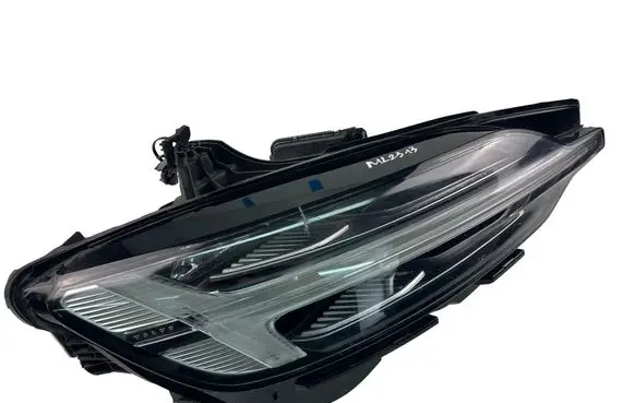 Volvo V60 Headlight/headlamp 32420502