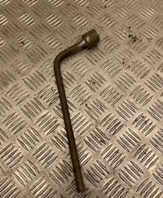 Mitsubishi Pajero Sport I Wheel nut wrench 