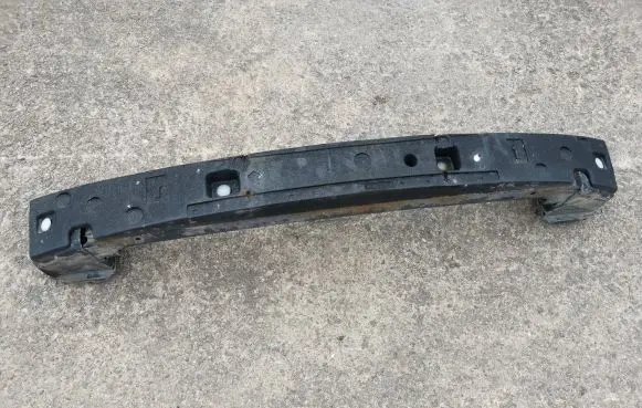 Chrysler Voyager Front bumper support beam 12YXAA