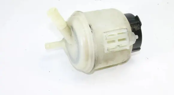Nissan 370Z Power steering fluid tank/reservoir