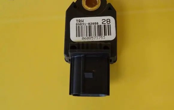 Toyota Auris 150 Airbag deployment crash/impact sensor 89831-02080