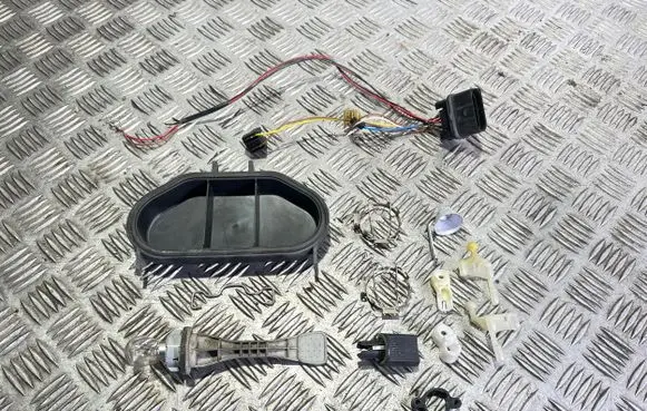 Ford Galaxy Headlight part 1305239169 1304487082