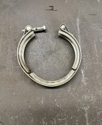Skoda Octavia Mk3 (5E) Muffler pipe connector clamp 04L131455A