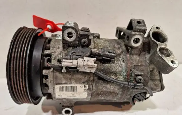 Renault Captur Air conditioning (A/C) compressor (pump) 926008582R