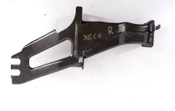 Volvo XC60 Engine mount bracket 050112R