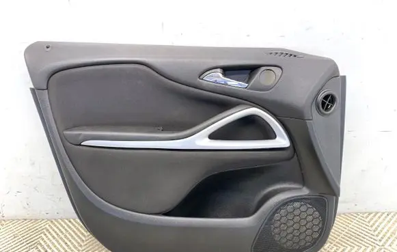 Opel Zafira C Front door card panel trim