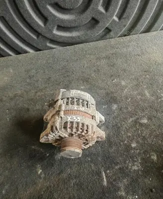 Hyundai ix35 Generator/alternator 373002F100
