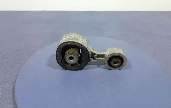 Honda CR-V Engine mount vacuum valve