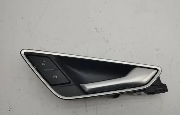 Audi Q2 - Front door interior handle 81a837020a