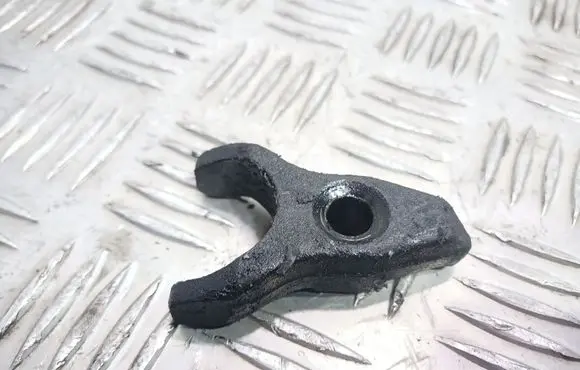 Toyota Corolla E120 E130 Fuel Injector clamp holder