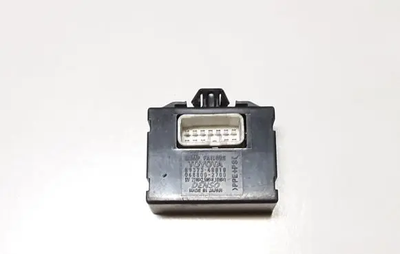 Lexus RX 300 Light module LCM 8937348010 0688002700