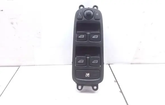 Volvo V50 Electric window control switch 30658444 30658445