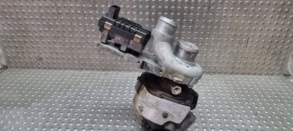 Audi Q7 4L Turbo S18031559 057145873D