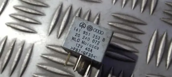 Volkswagen Golf IV Other relay 141951253b 20240072