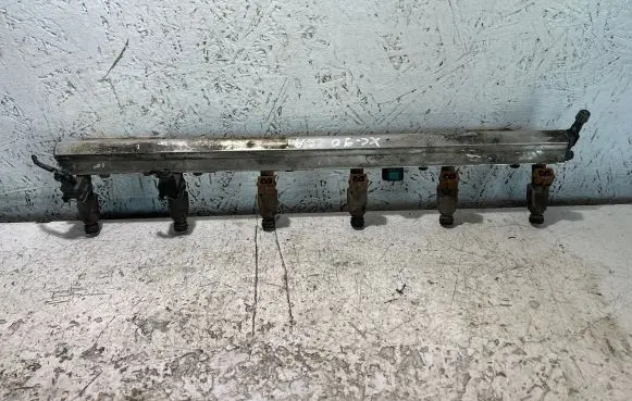 Volvo XC90 Fuel injector